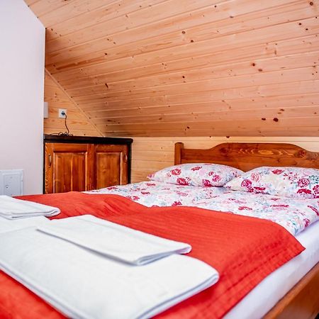 Central Chalet Varsag Экстерьер фото