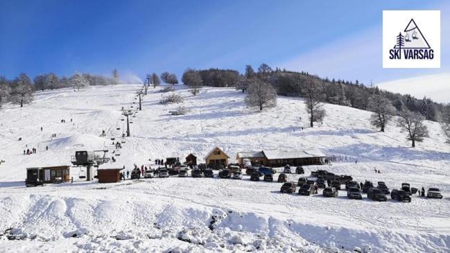 Central Chalet Varsag Экстерьер фото
