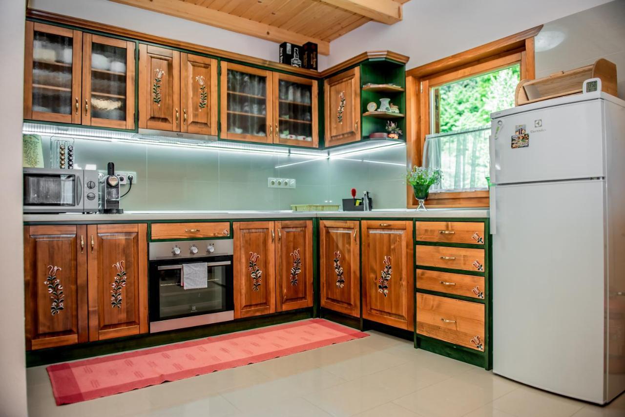 Central Chalet Varsag Экстерьер фото